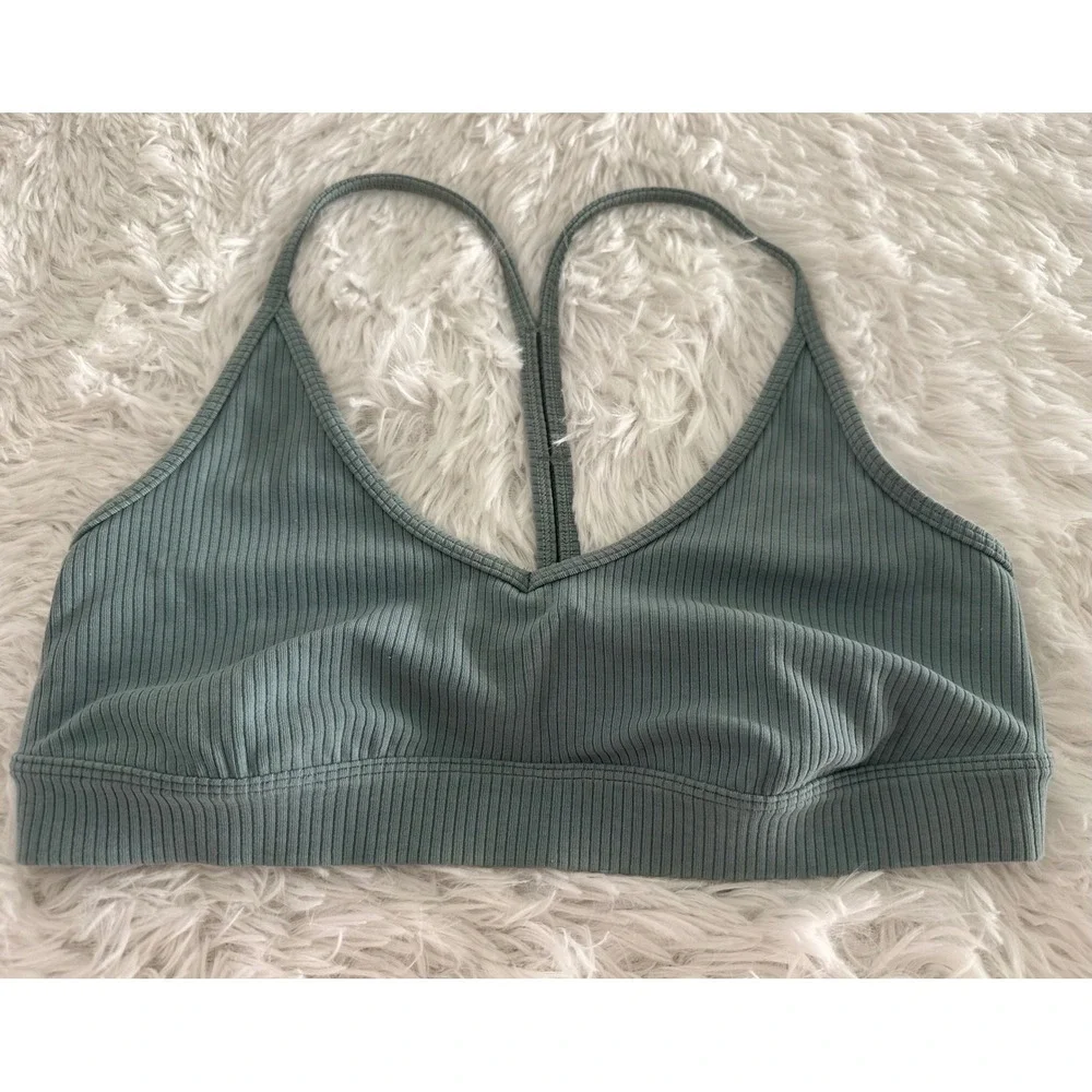 Alo Yoga ribbed sports bra Sz‎ M Medium